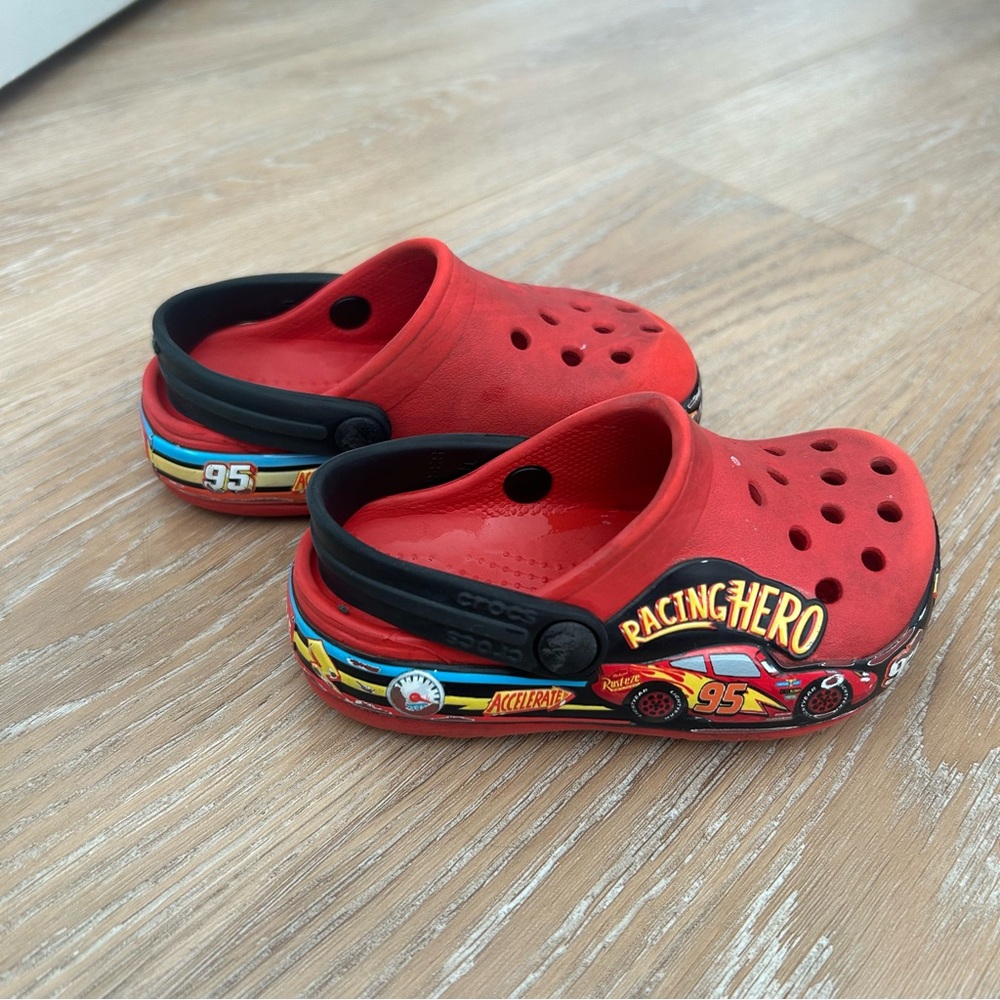 Crocs toddler lightning McQueen sz 6